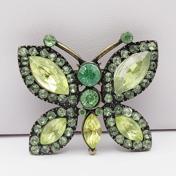 Green Bejeweled Rhinestone Buterfly Brooch Bronze Tone - Picture 9 of 10